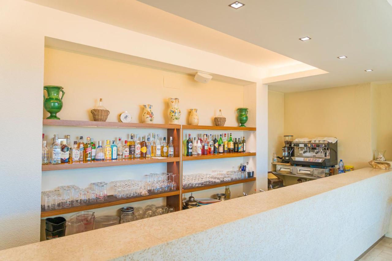 Hotel Orsa Maggiore Castro  Bagian luar foto